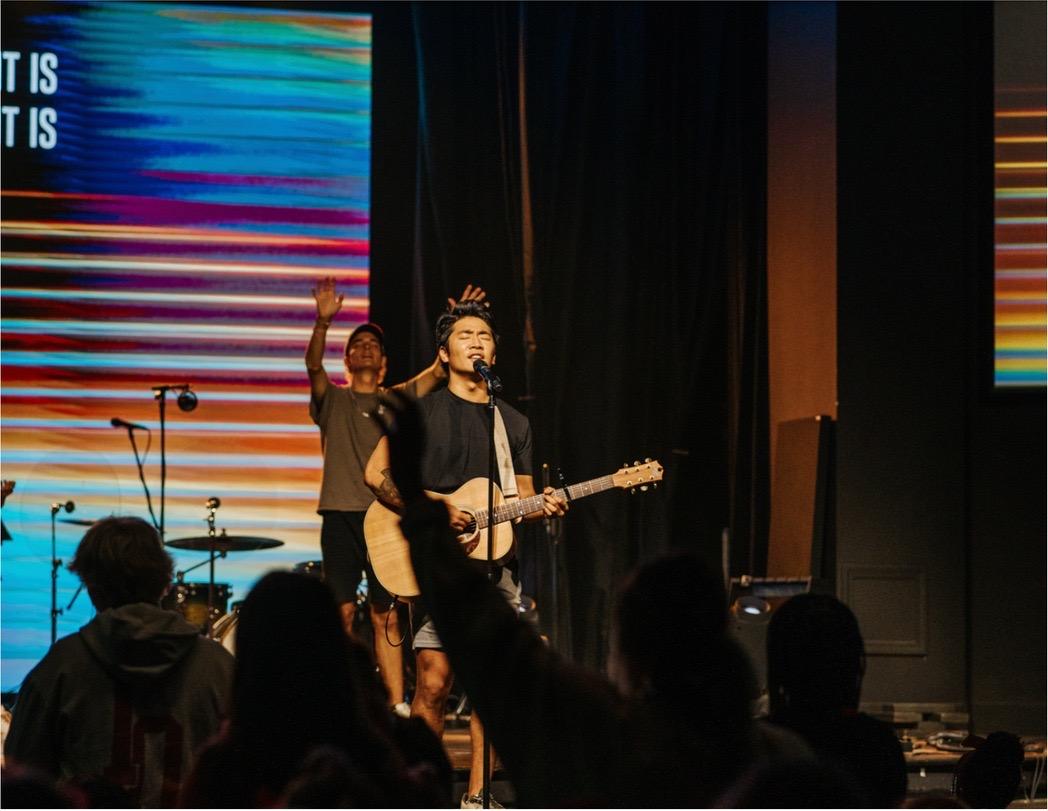 Ian leading worship at 5 Points Church